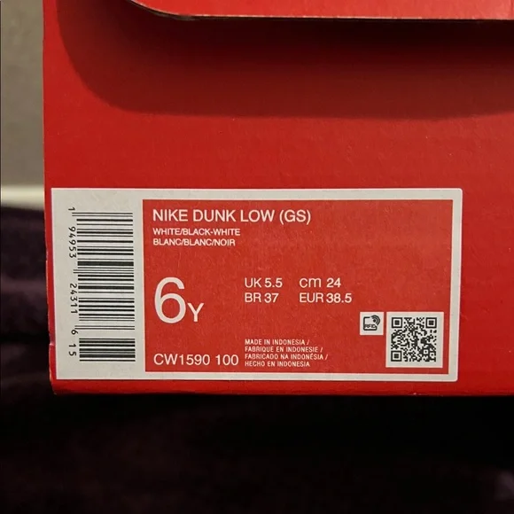 Nike Dunk Low Black & White Shoes
Youth size fits women’s 8 - Picture 6 of 7